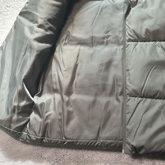 Green Puffer Vest  - Picture 6 of 6